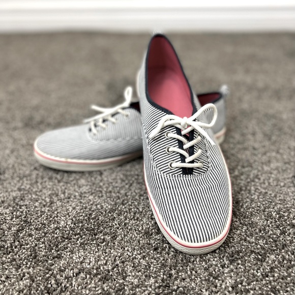 Gap Sneakers - Picture 1 of 6